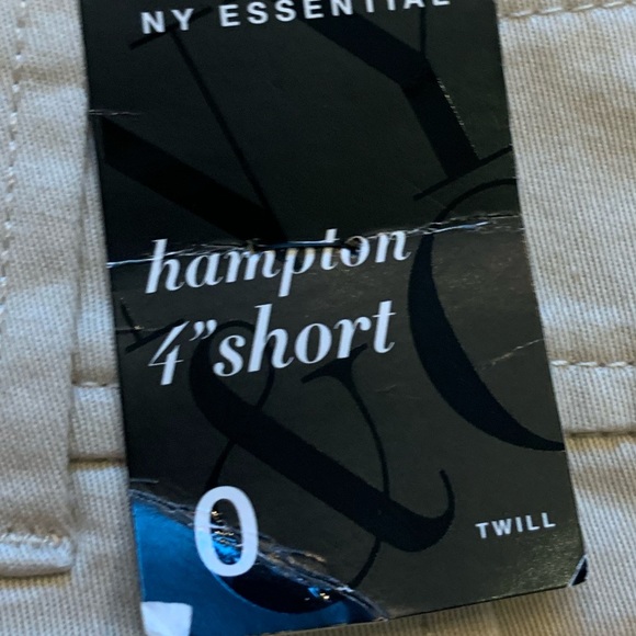 NWT NY&Co 4” twill shorts with 3% spandex - Picture 7 of 8